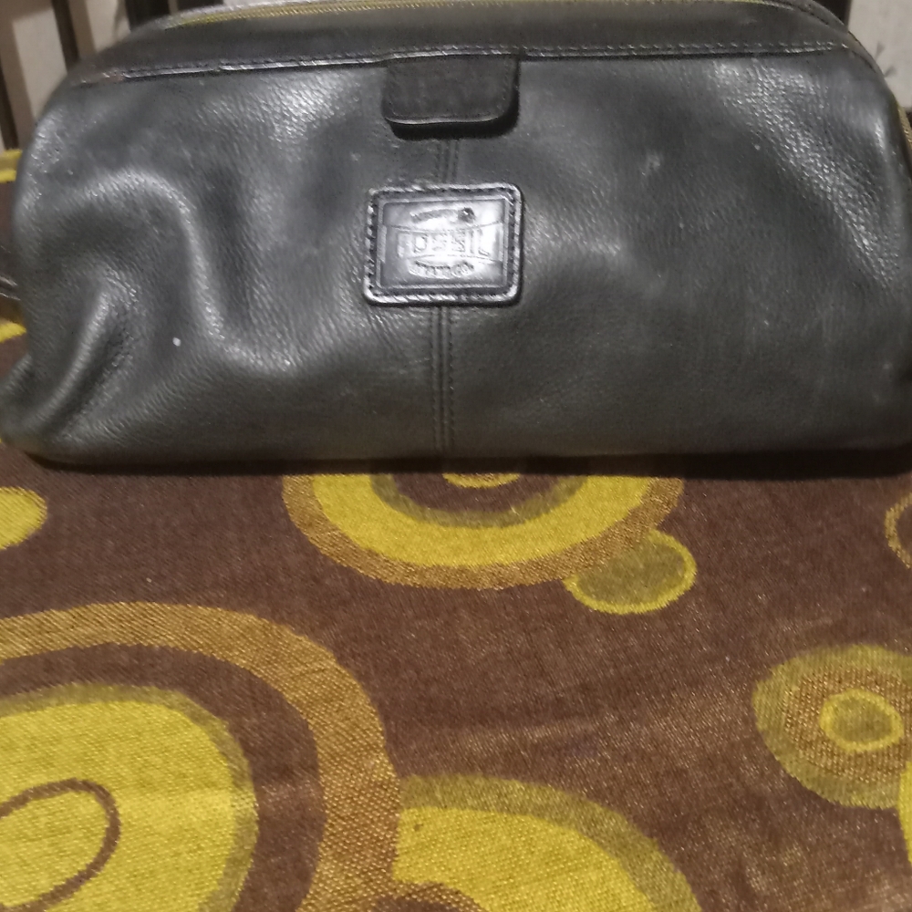 Men's leather Fossil toiletry bag